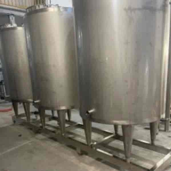 Stainless steel tanks to customer's order