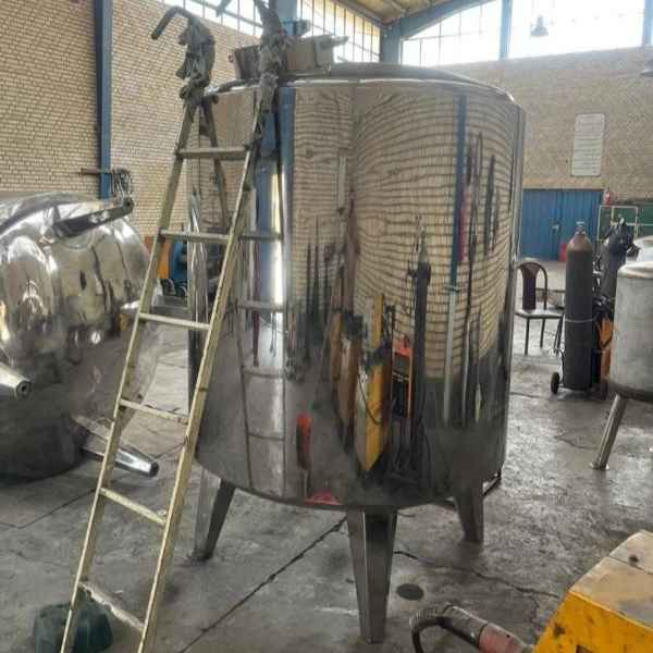 ساخت و‌ طراحی مخازن دارویی برای شرکت کاله